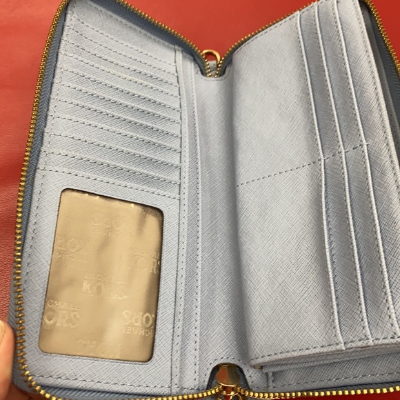 Michael Kors More Credit Cards Wallet - Picture 2 of 8